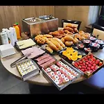 Sun-house - Parkingfree Limited Spaces- 3* Prag