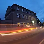 Hotel Sun-house - Parkingfree Limited Spaces- 3*