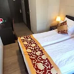 Hotel Sun-house - Parkingfree Limited Spaces-