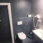 Hotel Sun-house - Parkingfree Limited Spaces-