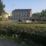 Sun-house - Parkingfree Limited Spaces- Hotel