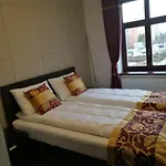Sun-house - Parkingfree Limited Spaces-