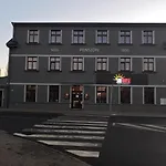 Hotel Sun-house - Parkingfree Limited Spaces- Prag