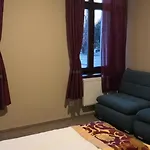 Hotel Sun-house - Parkingfree Limited Spaces- 3*
