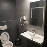 Sun-house - Parkingfree Limited Spaces- Hotel