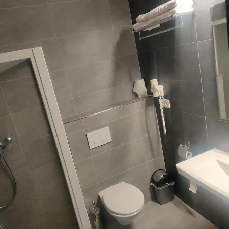 Sun-house - Parkingfree Limited Spaces-