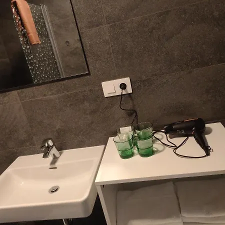 Sun-house - Parkingfree Limited Spaces- Hotel