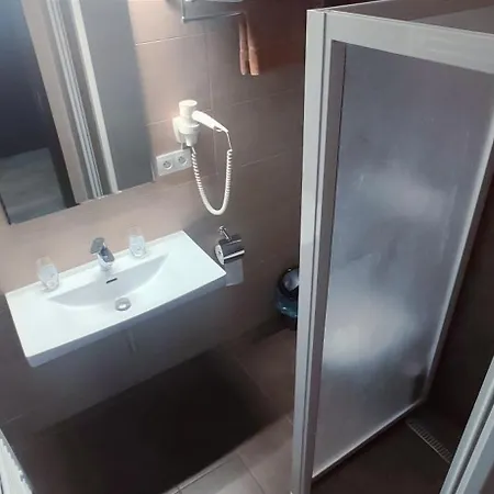 Sun-house - Parkingfree Limited Spaces- 3*