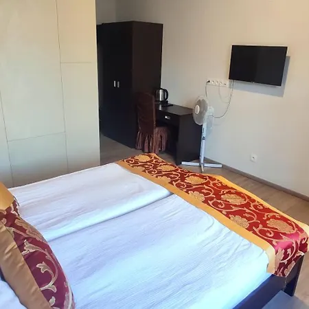 Hotel Sun-house - Parkingfree Limited Spaces- Prague