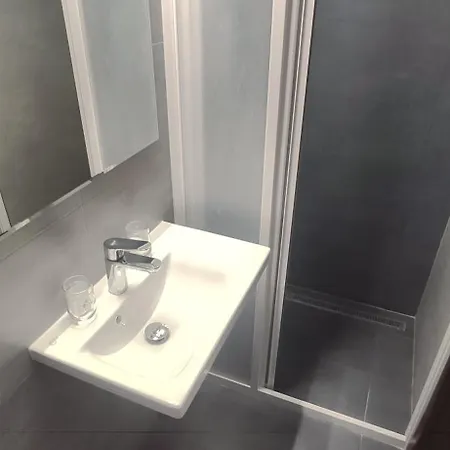 Hotel Sun-house - Parkingfree Limited Spaces-