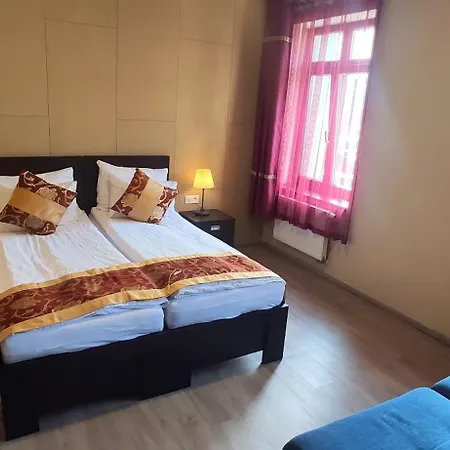 Sun-house - Parkingfree Limited Spaces-