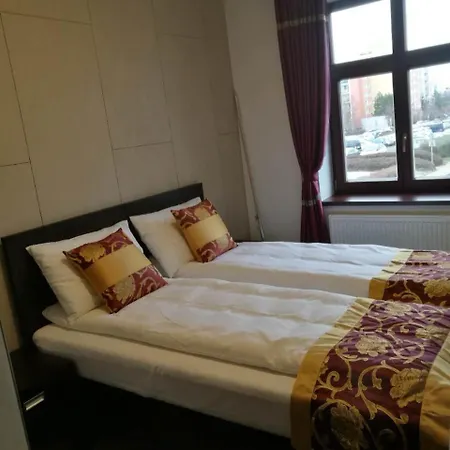 Sun-house - Parkingfree Limited Spaces-