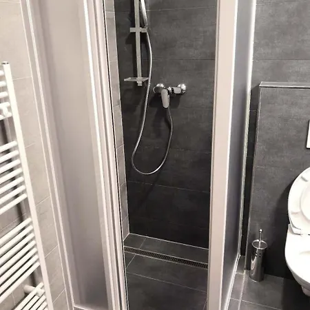 Sun-house - Parkingfree Limited Spaces-