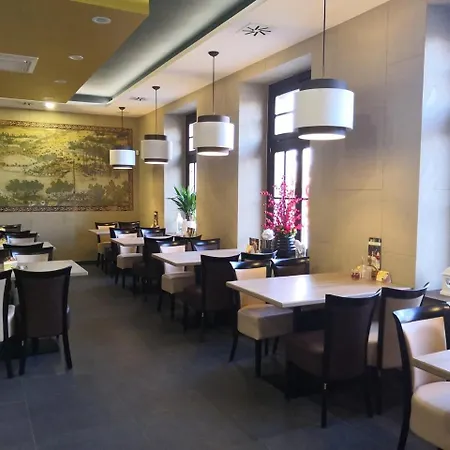 Sun-house Pension&restaurant -parkingfree- Hotel 3*