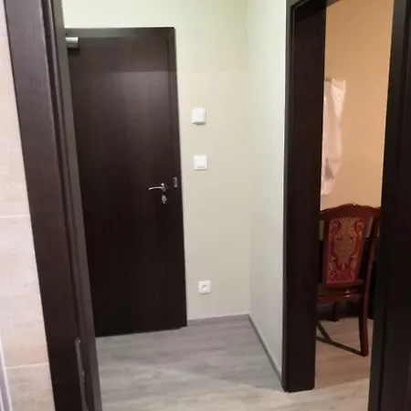 Sun-house - Parkingfree Limited Spaces-