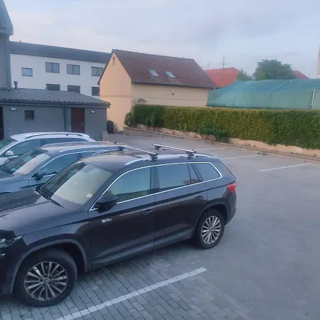 Hotel Sun-house - Parkingfree Limited Spaces-