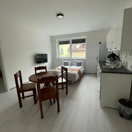 Hotell Sun-house - Parkingfree Limited Spaces-