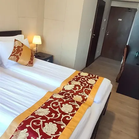 Sun-house - Parkingfree Limited Spaces- Hotel Praag