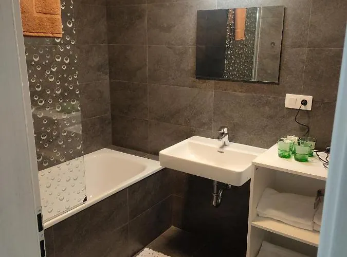 Hotel Sun-house - Parkingfree Limited Spaces-