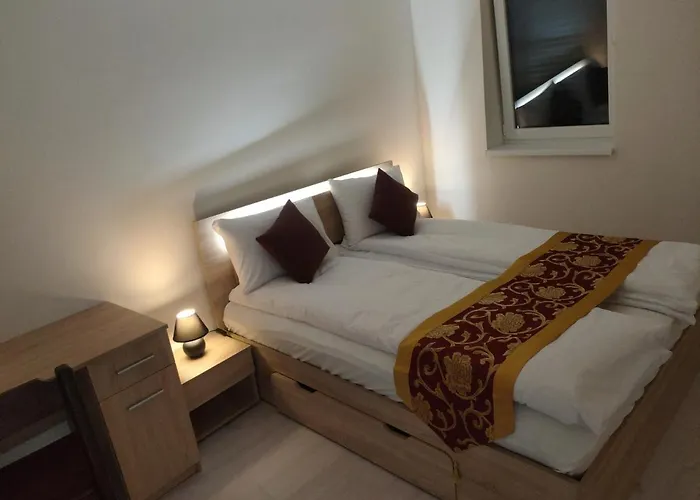 Hotel Sun-house - Parkingfree Limited Spaces- Praga