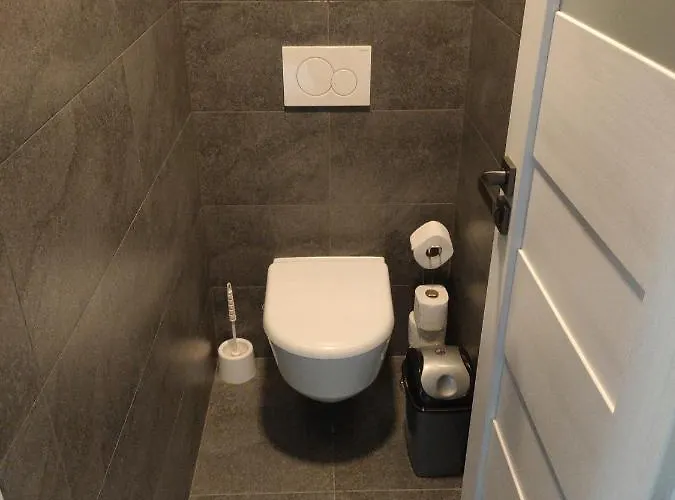 Hotel Sun-house - Parkingfree Limited Spaces- 3*