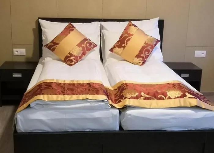 Hotel Sun-house - Parkingfree Limited Spaces- 3*