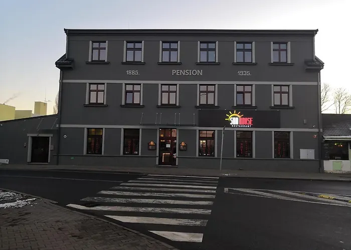 Hotel Sun-house - Parkingfree Limited Spaces- Praga