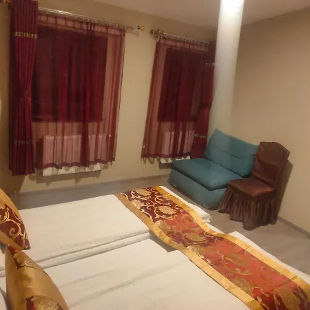 Sun-house Pension&restaurant -parkingfree- Hotel Prague
