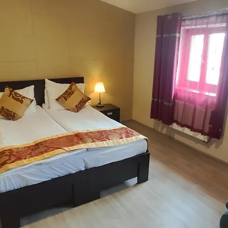 Sun-house Pension&restaurant -parkingfree- Hotel