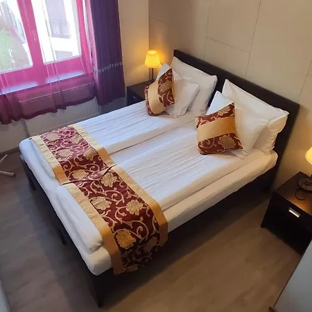 Sun-house Pension&restaurant -parkingfree- Hotel