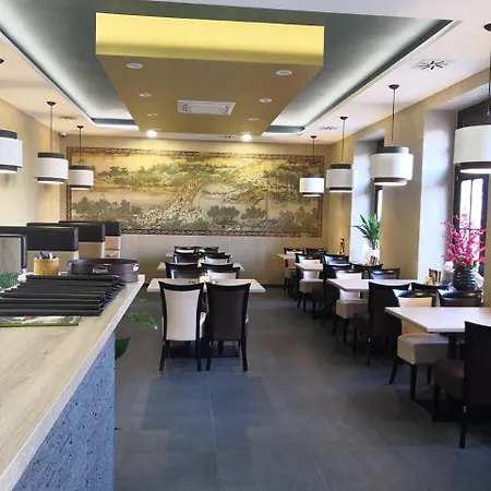 Sun-house Pension&restaurant -parkingfree- Hotel 3*